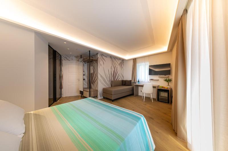 PALAZZO RAHO SUITES - image 43