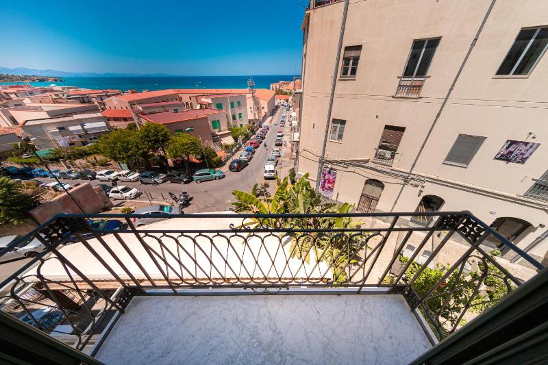 PALAZZO RAHO SUITES - image 26
