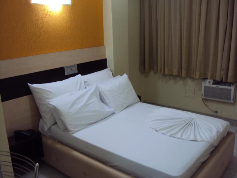 Estoril Hotel - image 19