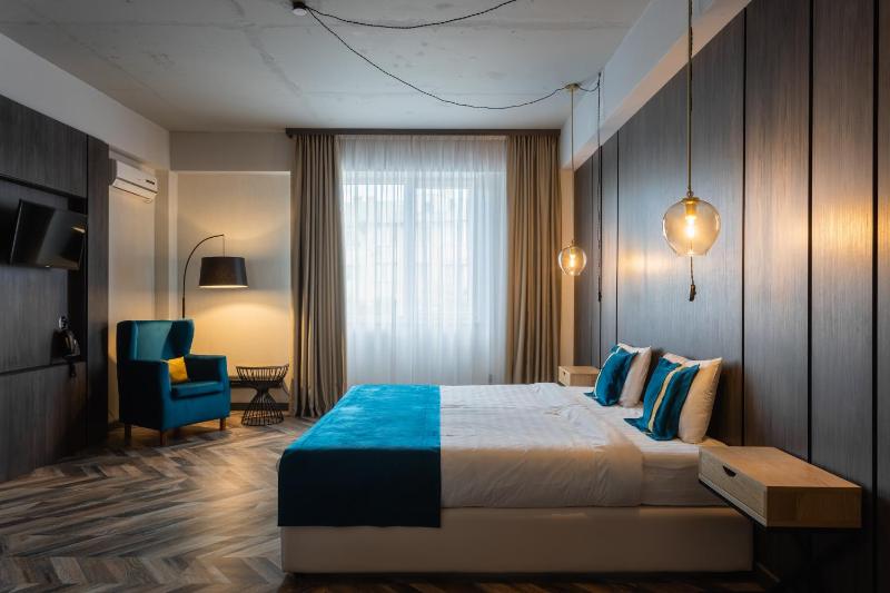 Superior Double or Twin Room with City View image 4