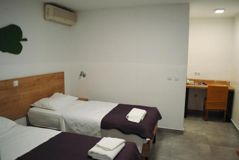 Budget Double or Twin Room image 2