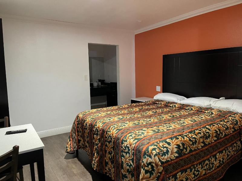 King Room image 4