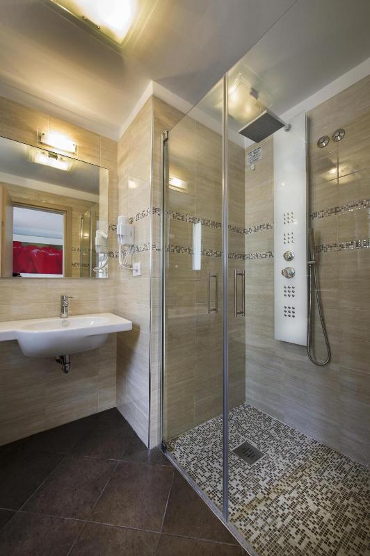 Junior Suite (2 Adults) image 3