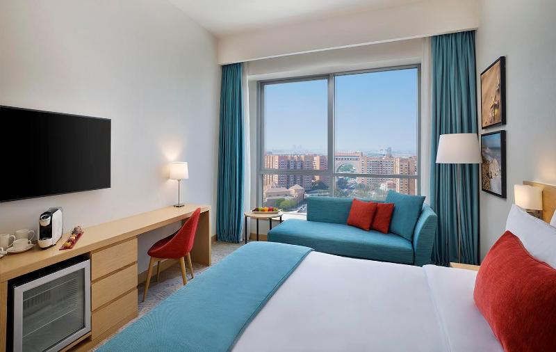 AVANI Executive Room image 4