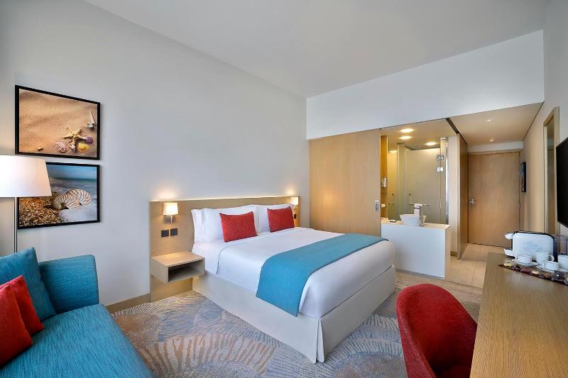 AVANI Executive Room image 3