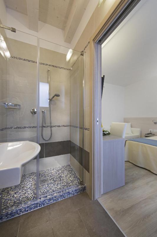 Junior Suite (2 Adults) image 2