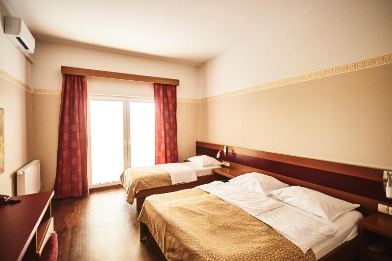Family Two-Bedroom Suite image 1