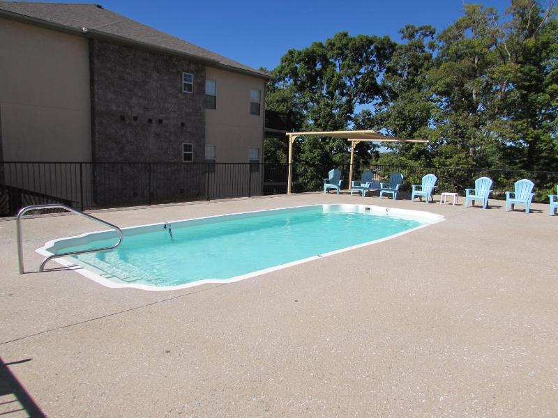 Three-Bedroom Apartment image 4