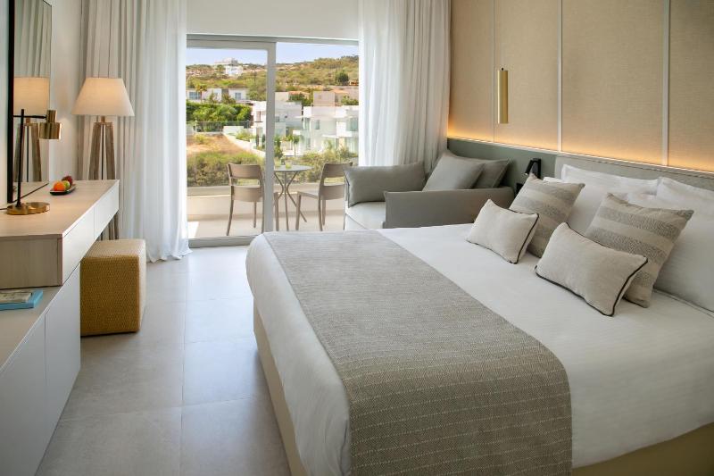 Superior Room Inland View image 4