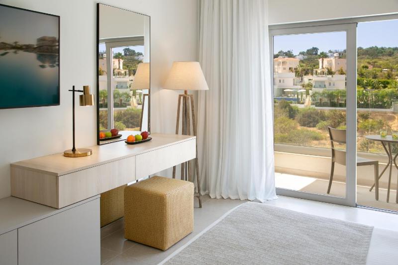 Superior Room Inland View image 3