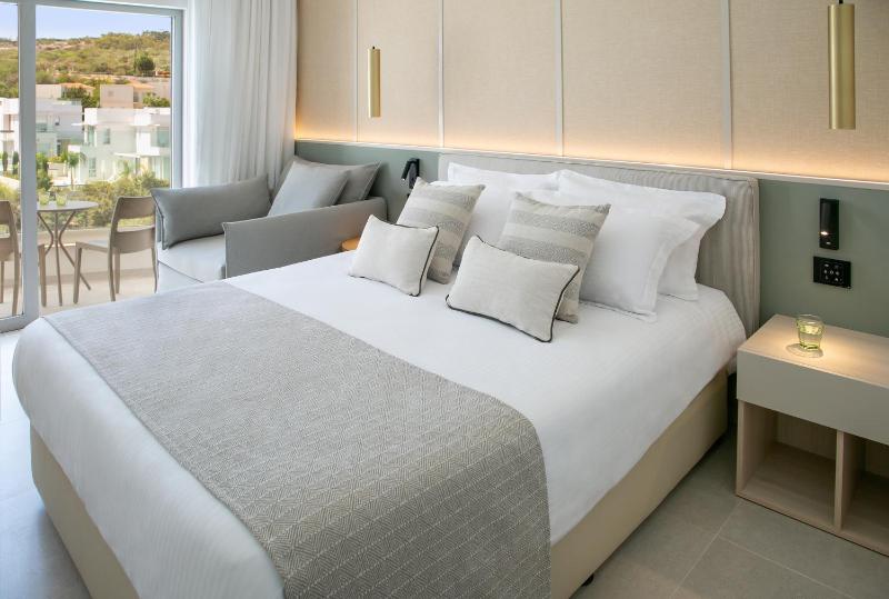 Superior Room Inland View image 1