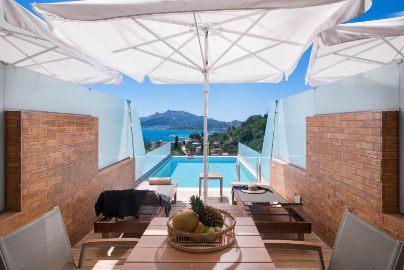 Suite with Panoramic Sea View & Private Pool image 1