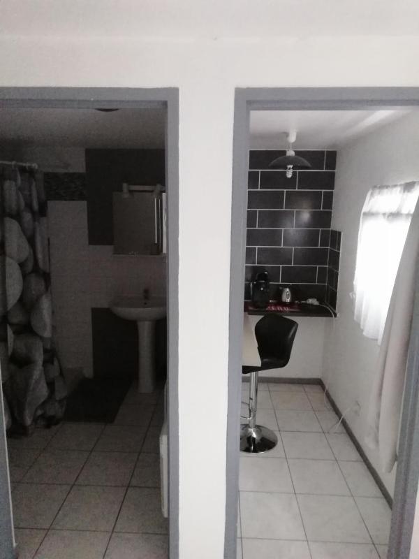 Double Room with Private Bathroom image 3