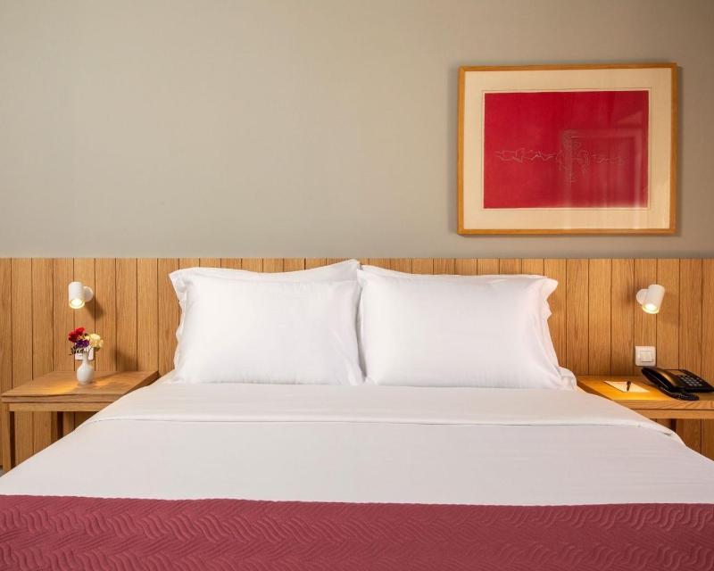 Double Room with Garden View image 3