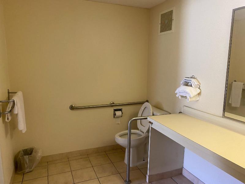 King Room image 4