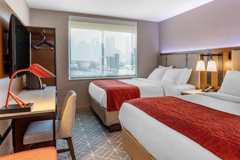 Standard Double Room with Two Double Beds - Non Smoking image 3