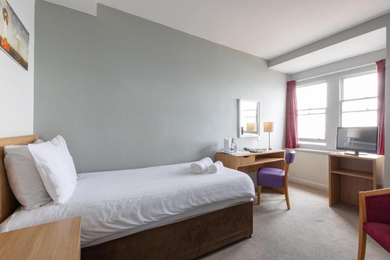 Standard Single Room image 1