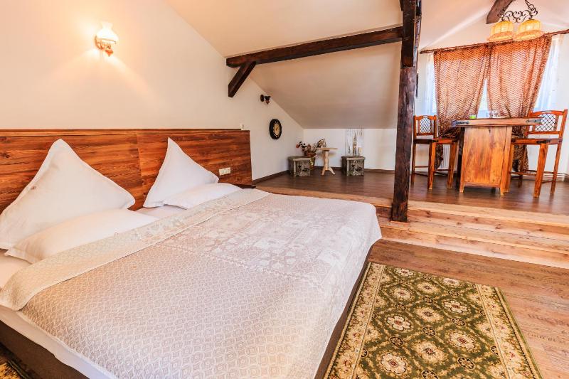 Standard Double or Twin Room image 1