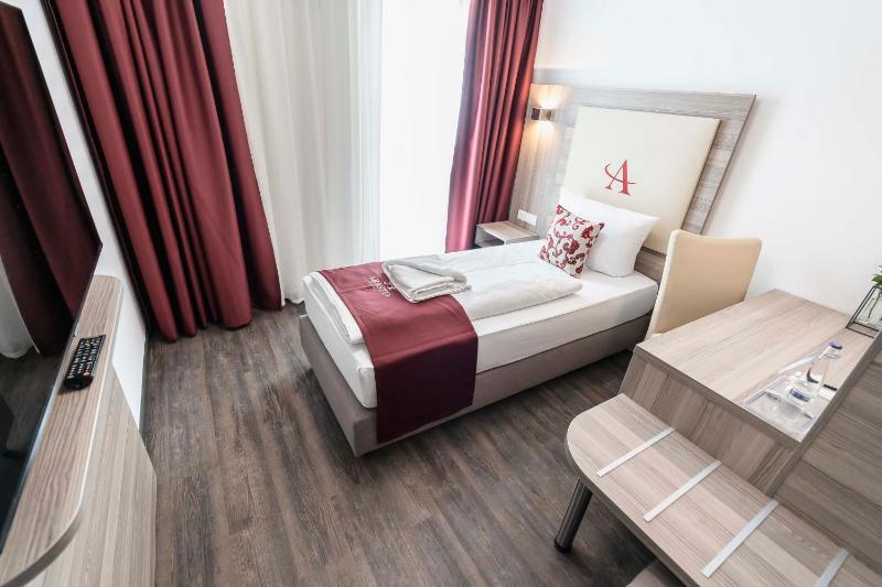 Single Room image 1
