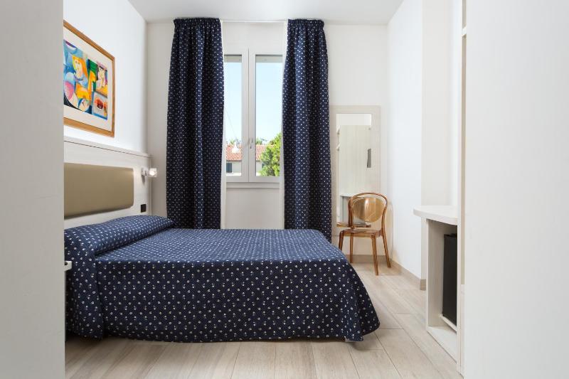 Double Room with Balcony image 1