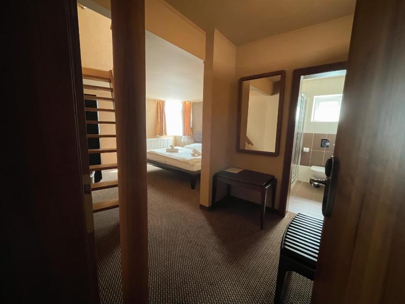 Apartment - Split Level image 1