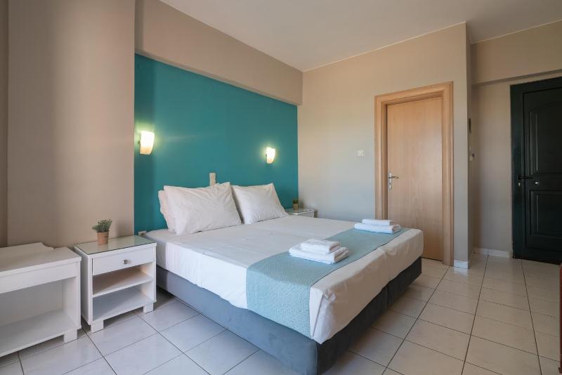 Standard Double or Twin Room image 3