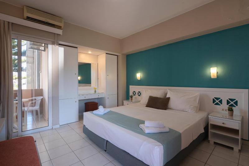 Standard Double or Twin Room image 1