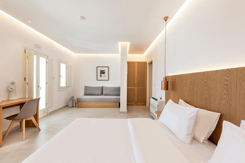 Sunset Suite with Heated Plunge Pool image 4