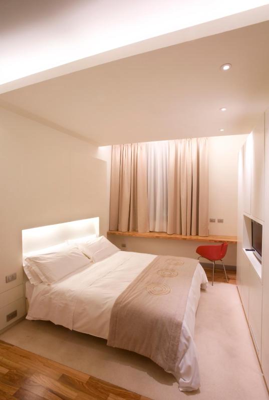 Standard Single Room image 3