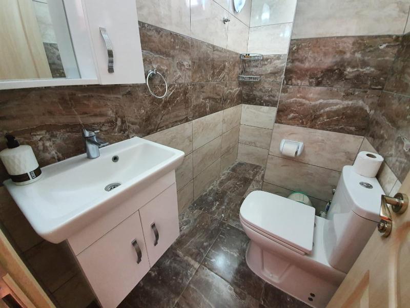Double Room image 2