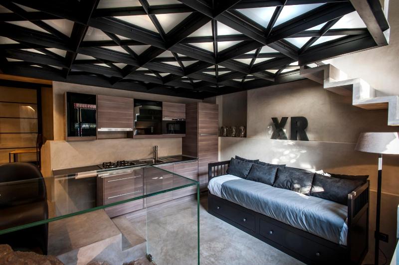 Two-Bedroom Apartment with Patio (4 Adults) - Split Level image 3