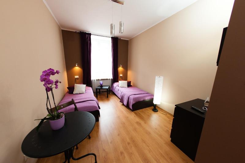 Twin Room image 1