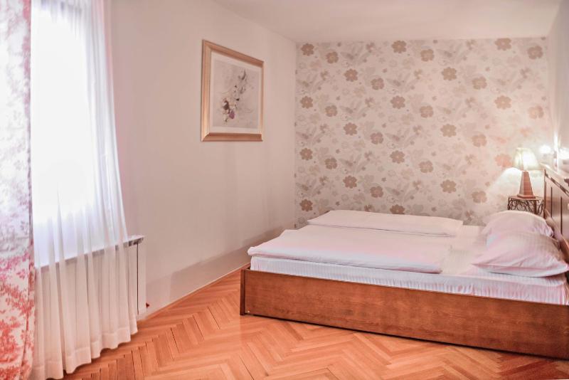 Triple Room image 2