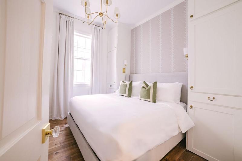 Guesthouse Charleston EAST 42 A & B - image 19