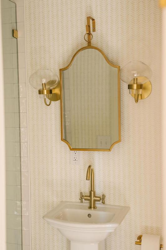 Guesthouse Charleston EAST 42 A & B - image 22