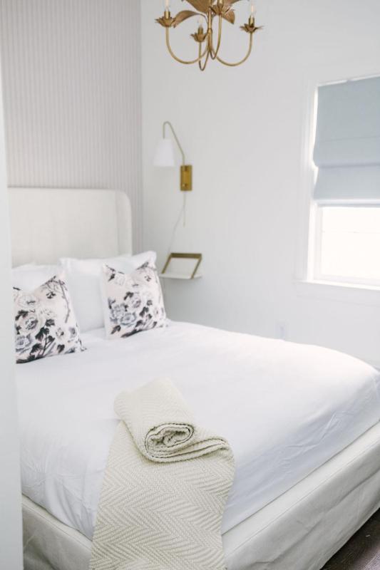Guesthouse Charleston EAST 42 A & B - image 16