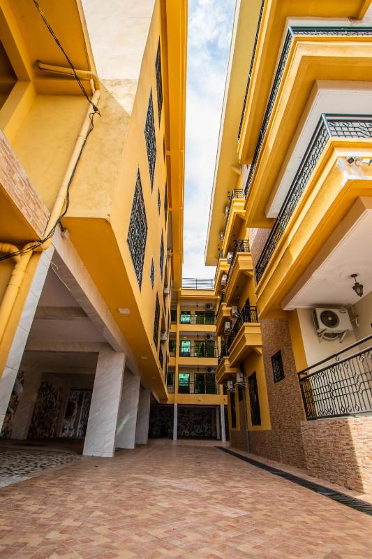 Residence Le Bonheur - 2 Bed Apartment by Douala Mall/Airport - image 12