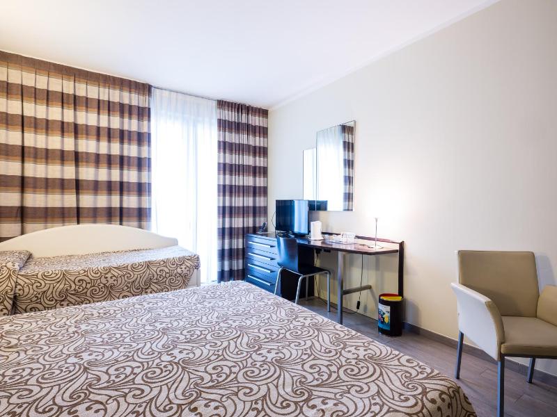 Economy Double or Twin Room image 3