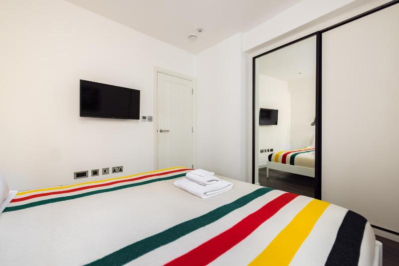 Deluxe Suite image 4