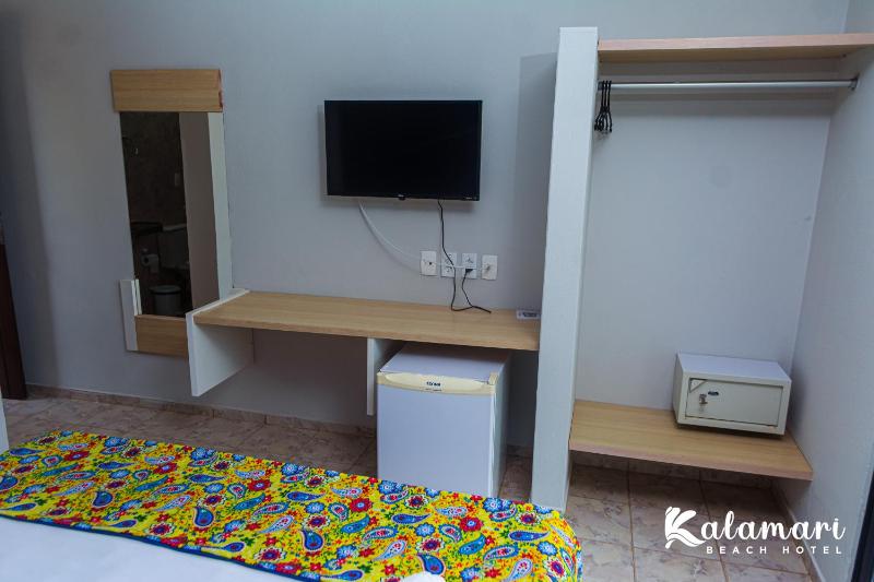 Kalamari Beach Hotel - image 4