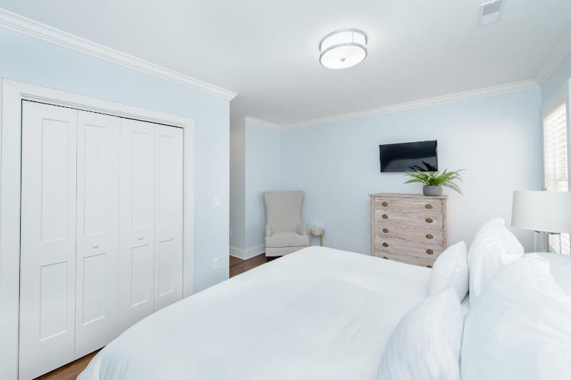 Guesthouse Charleston WEST 62 and 64 - image 17