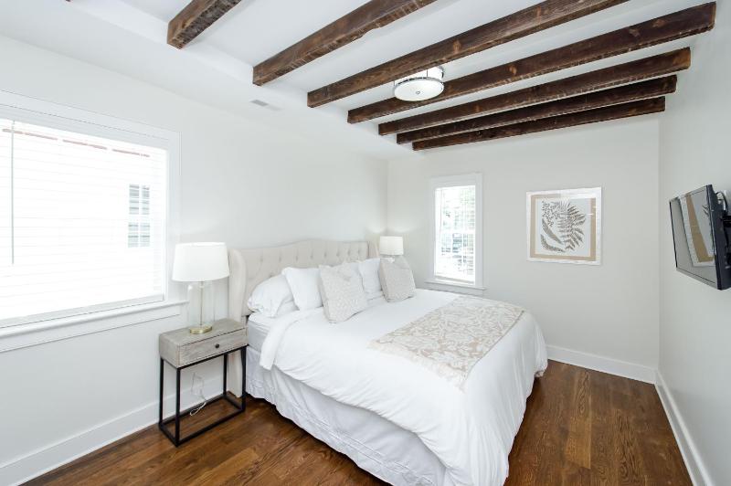 Guesthouse Charleston WEST 62 and 64 - image 7