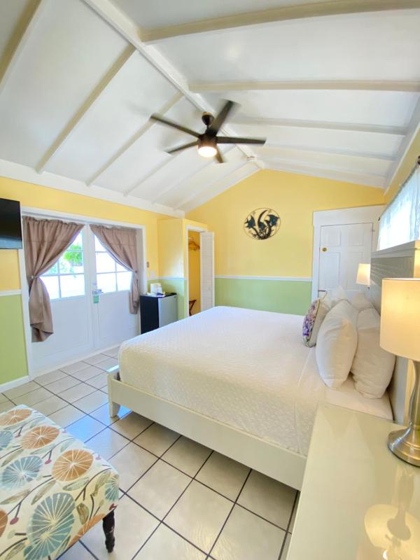 The Palms Hotel - image 7
