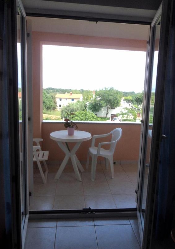 One-Bedroom Apartment with Balcony and Sea View image 2