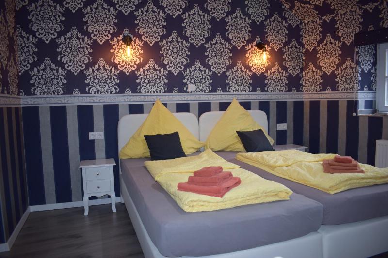 Double Room image 2