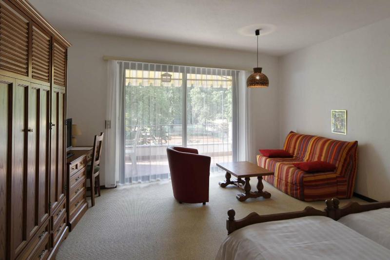 Standard Double/Twin Room with Balcony image 2