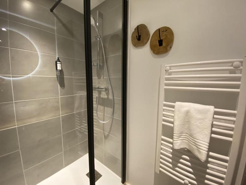 Double Room with Terrace image 4