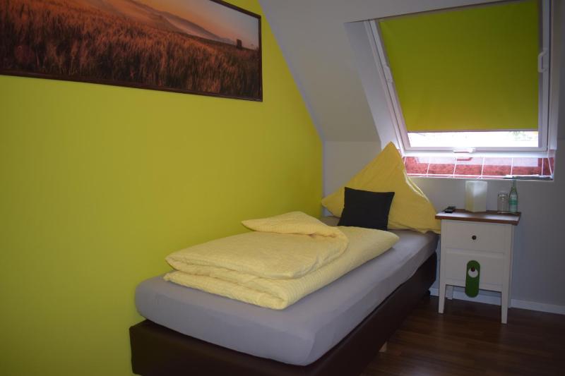 Single Room image 2