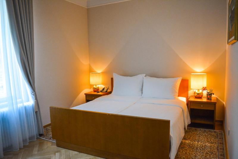 Suite image 4