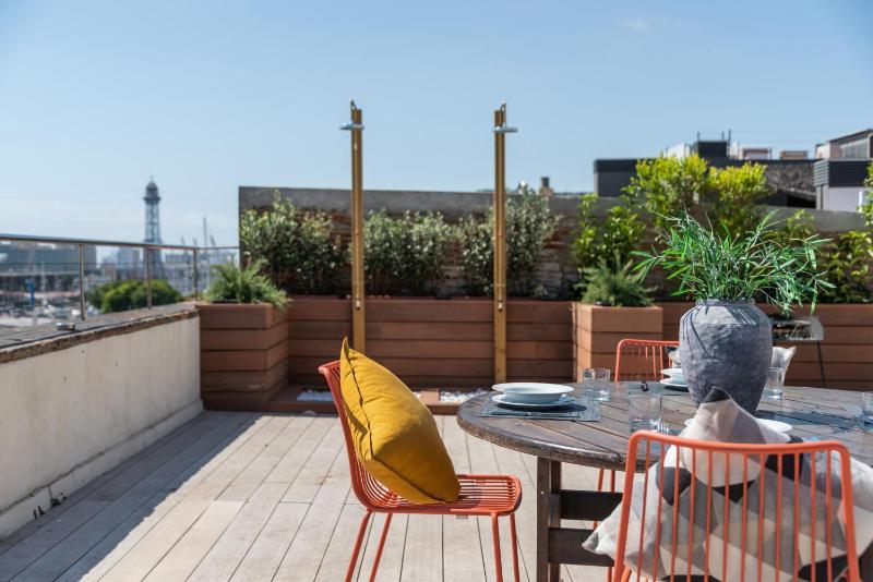 One-Bedroom Apartment image 3